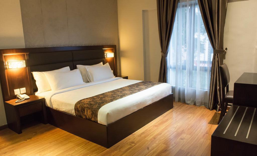 Castello Hotel Кулай Екстер'єр фото